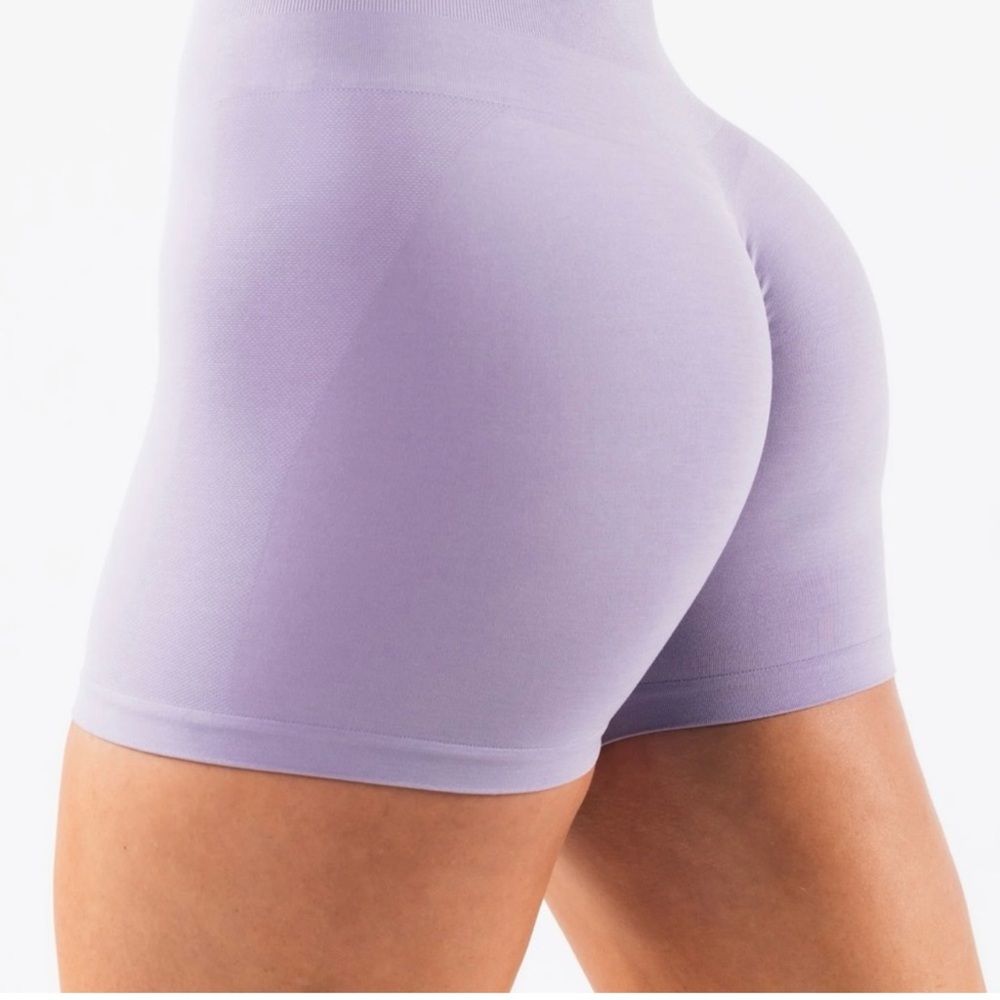 Alphalete Aquari Light Purple Amplify SE Gravity Shorts EUC - Picture 2 of 11